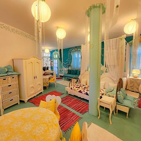 מלון דברצן Feher Tulipan Apartman מראה חיצוני תמונה