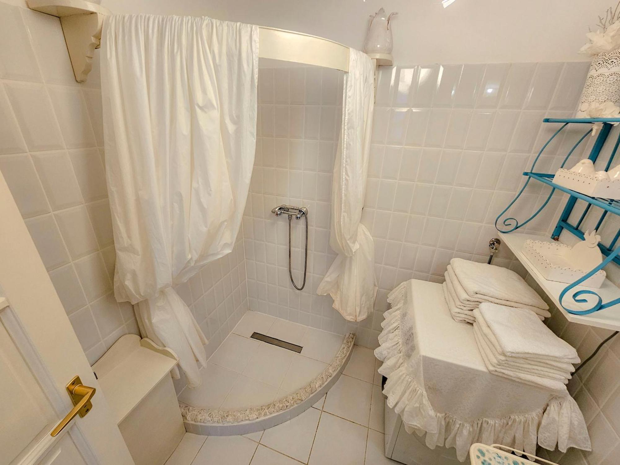 מלון דברצן Feher Tulipan Apartman מראה חיצוני תמונה