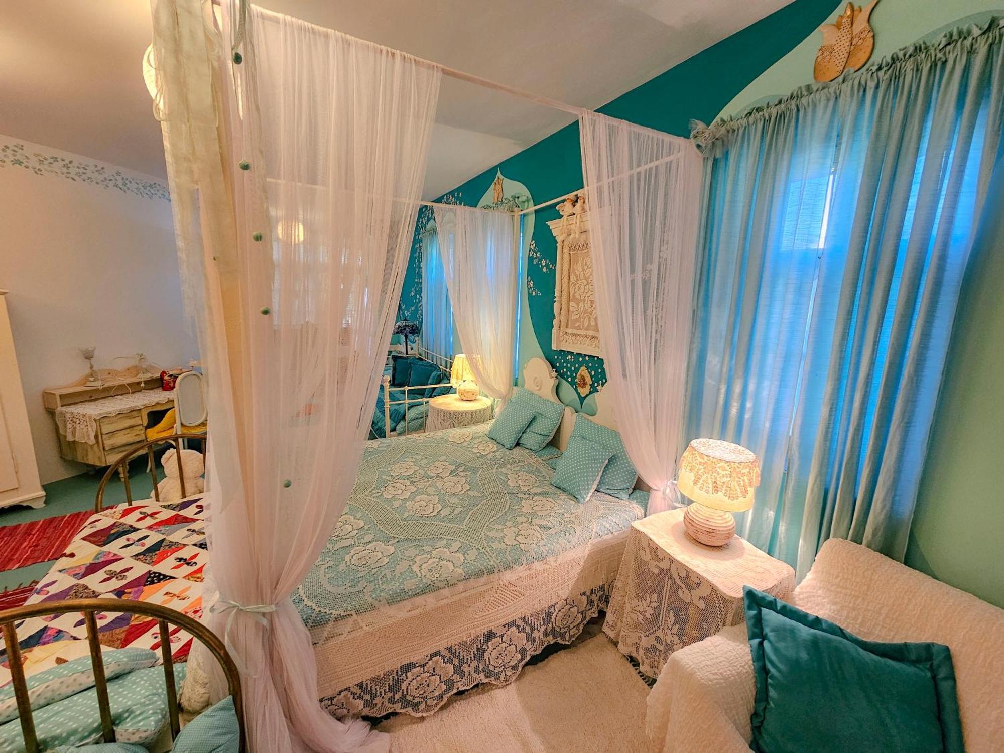 מלון דברצן Feher Tulipan Apartman מראה חיצוני תמונה