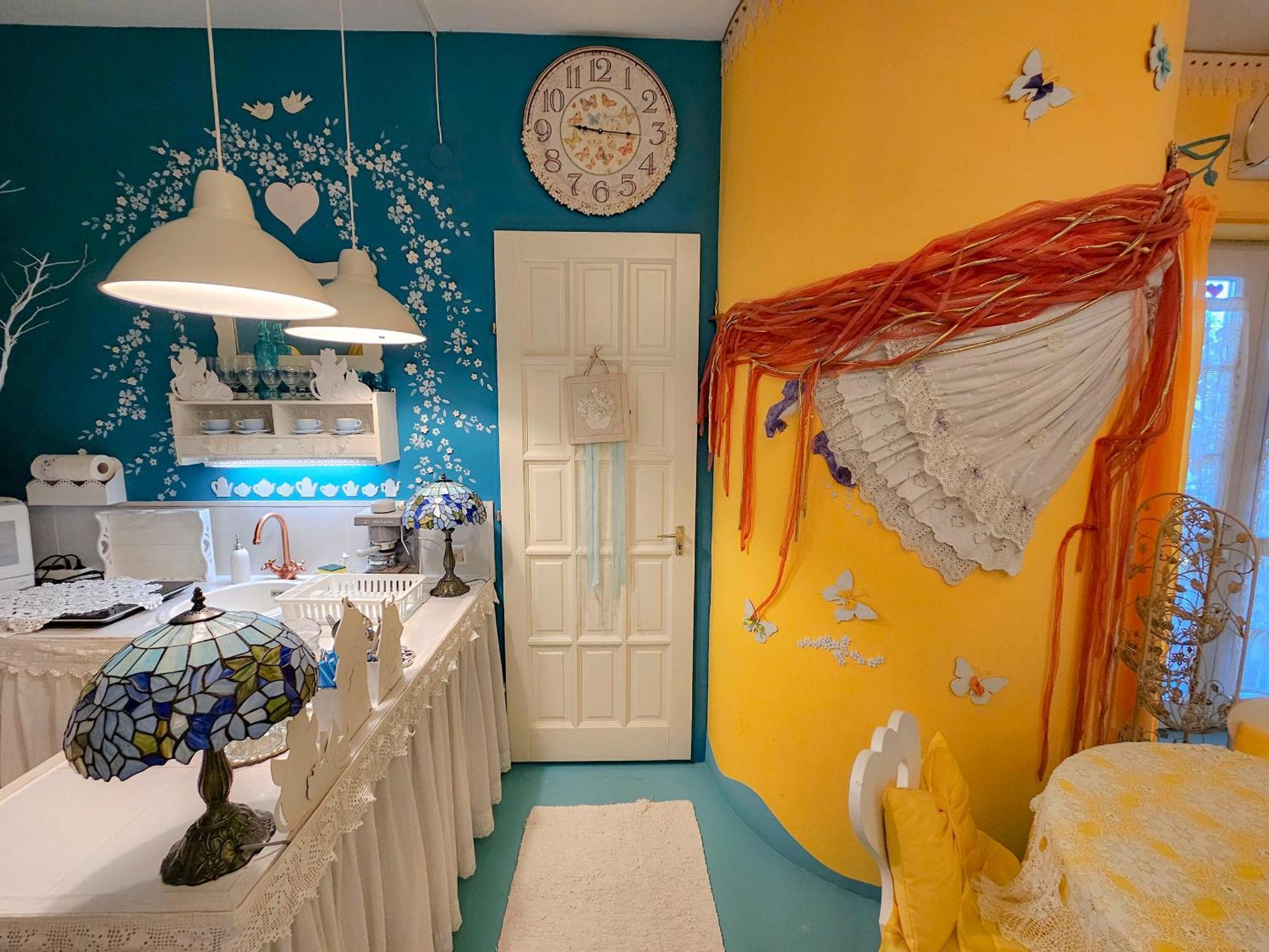 מלון דברצן Feher Tulipan Apartman מראה חיצוני תמונה